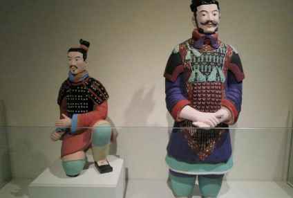 兵马俑最初是什么颜色 兵马俑真实颜色的图片