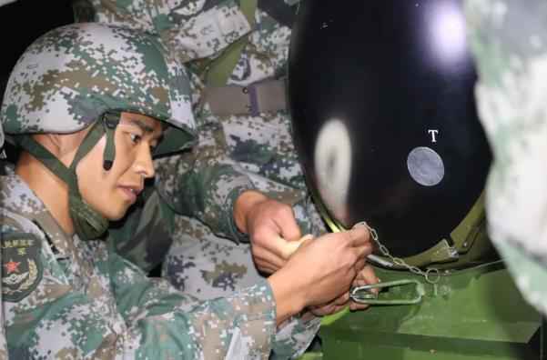 抗洪抢险突击队铸就营魂精神