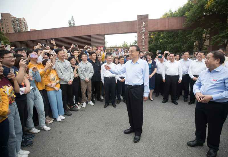  李克强考察上海交大心里装着这件事