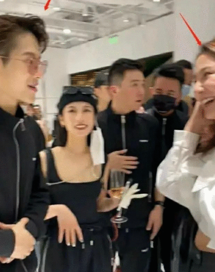 人设崩塌？王嘉尔被曝夜店蹦迪搭讪网红美女，私生活混乱