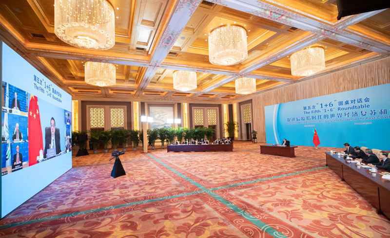  李克强回应主要国际经济机构