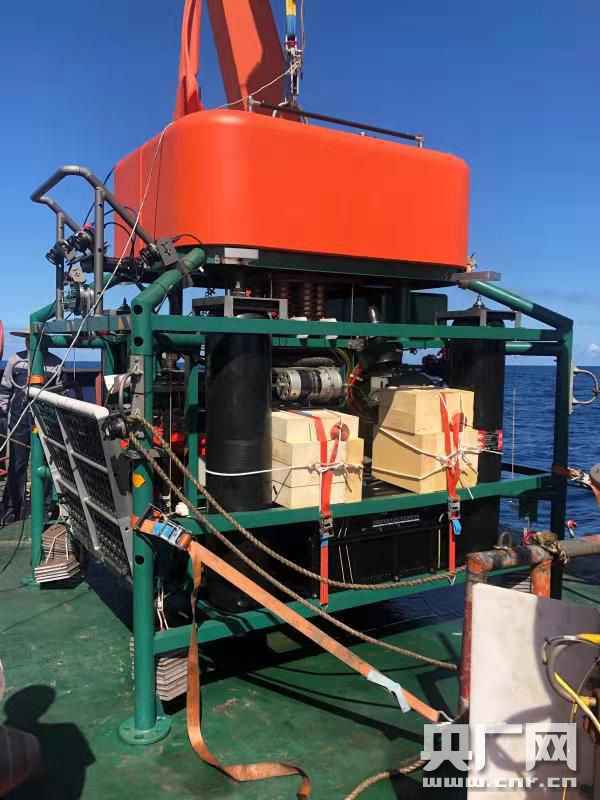 大连化物所研制新型镁/海水燃料电池系统完成3000米水深海上试验