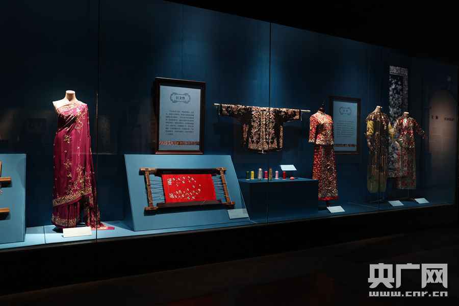 《三城记——明清时期的粤港澳湾区与丝绸外销》在广东省博物馆开展