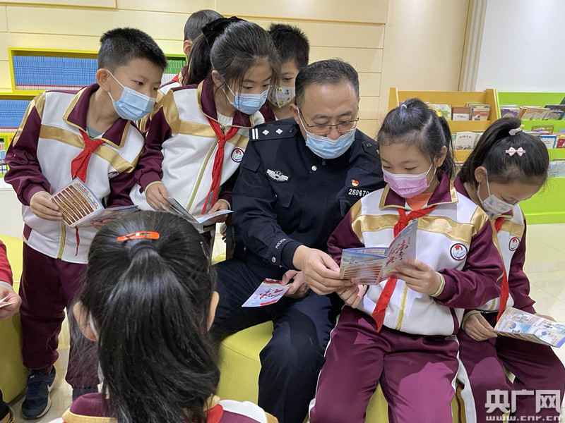 法治课堂开进校园 天津市万全小学举行“国家宪法日”活动