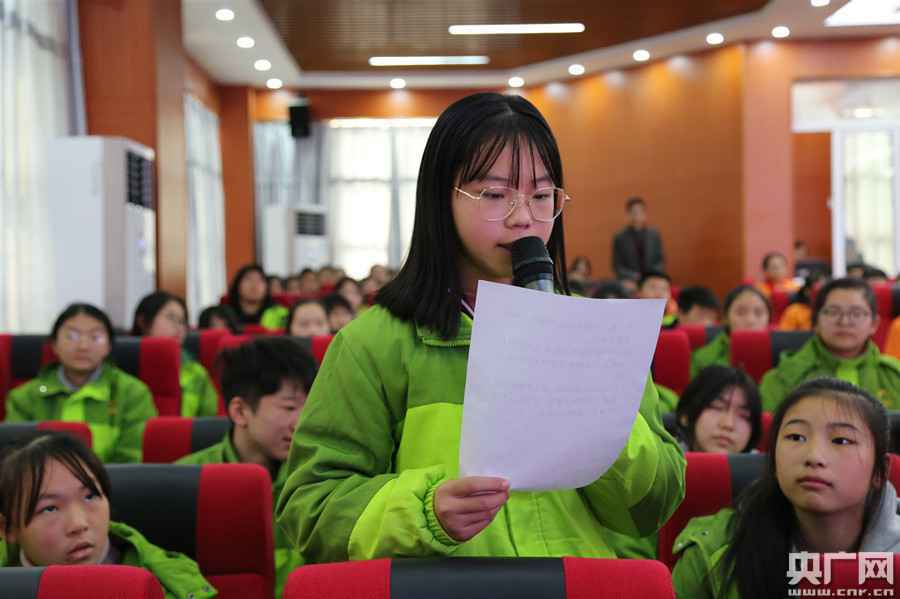 江西三级法院走进学校弘扬宪法精神