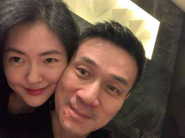 小S秀恩爱被问家暴传闻真假 怒回网友：他是好人