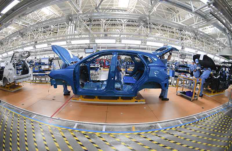  领航定向 破浪前行——从中央财经委会议看以习近平同志为核心的党中央引领“十三五”经济社会发展