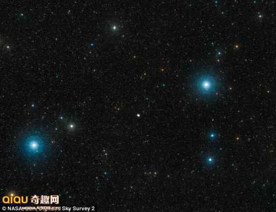 哈勃观测到扭曲甜甜圈环状星云_故事吧