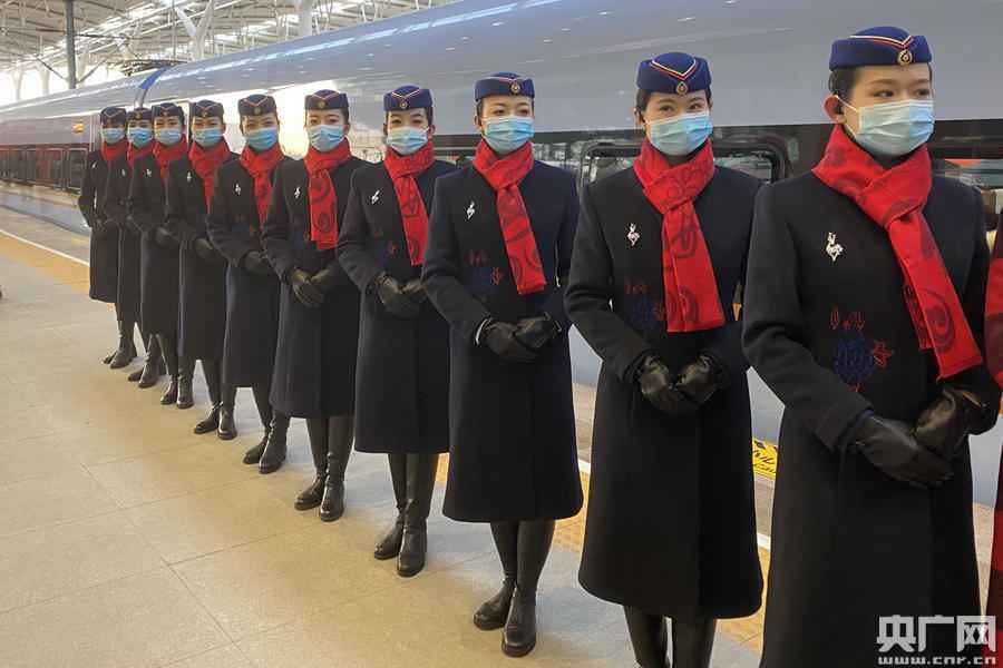 银西高铁今天开通运营 宁夏接入全国高铁网