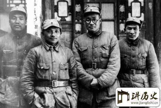 中国十大元帅之刘伯承，他得右眼怎么失去的？