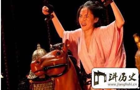 古代阴刑太残忍：女子扒光赤身裸体骑木驴