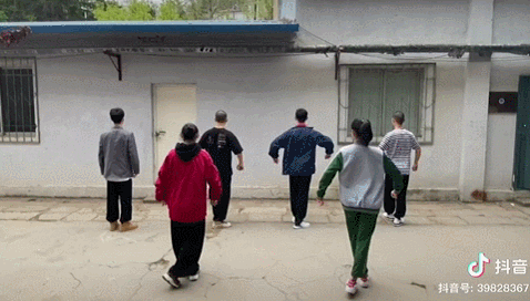这届年轻人，为何开始喜欢上戏曲？