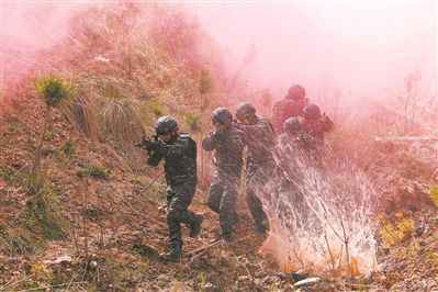 武警青海总队机动第一支队开展实战化演练