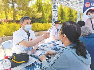 路远情长，人民军医回老区