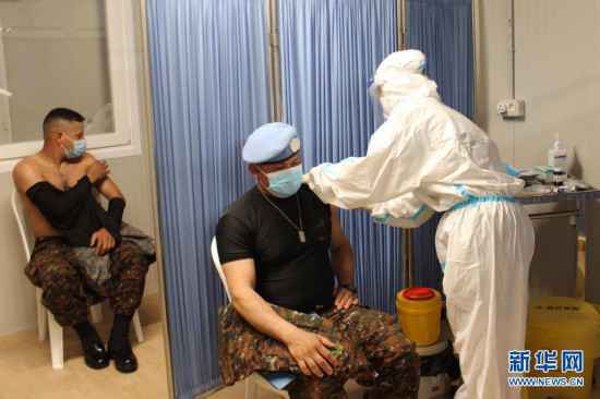 中国赴黎维和医疗分队为联黎部队接种第二剂新冠疫苗