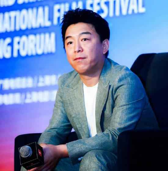 欢喜传媒与黄渤签约，首个合作项目为电影《学爸》