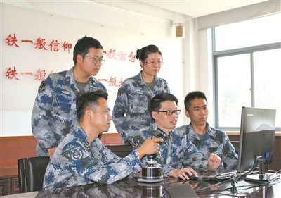 一群追梦者的“赶路模式”