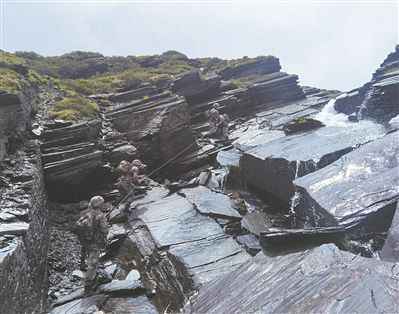 三名新兵的第一次高原巡逻