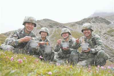 三名新兵的第一次高原巡逻