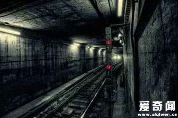 深圳地铁11号灵异事件