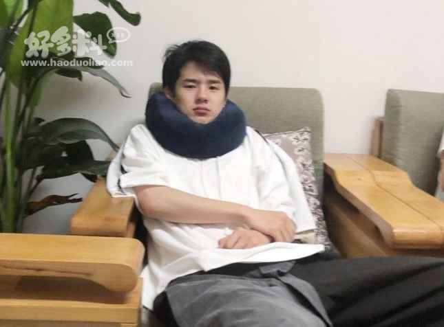 刘昊然的颜值如何 即使是直男角度自拍也难掩帅气