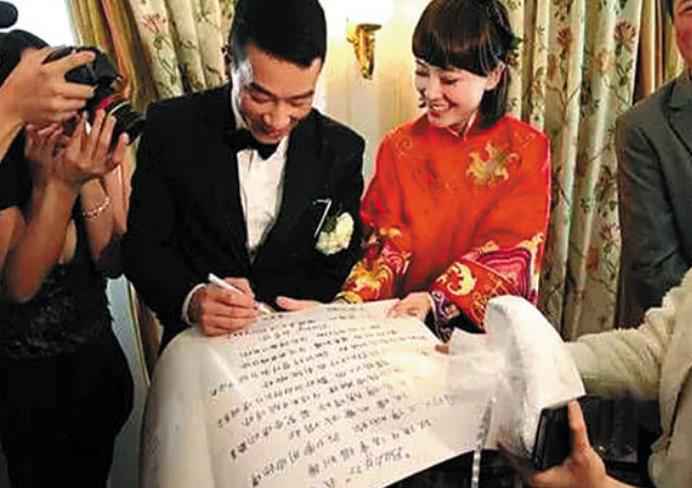 陈小春的老婆是谁呢 揭秘陈小春和她老婆的爱情故事