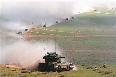 第82集团军某合成旅开展多兵种实弹演练