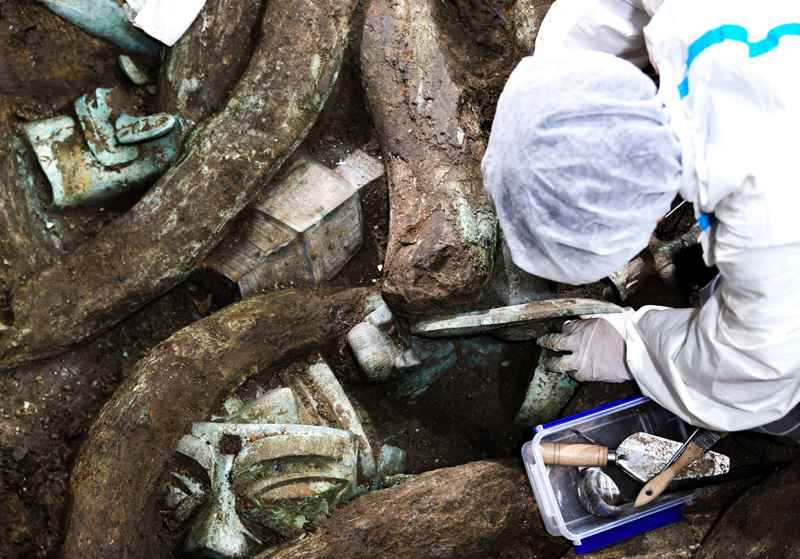 三星堆最后“盲盒”揭盖:象牙、玉器琳琅满目